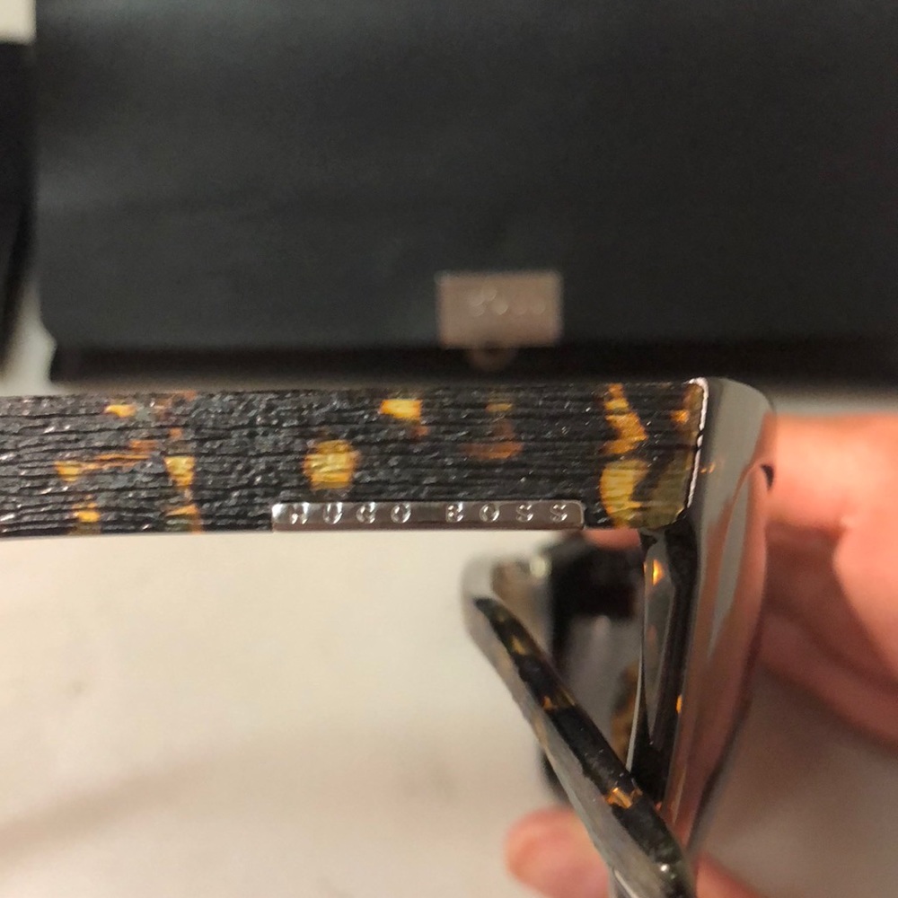 Hugo Boss Tortoise Shell Sunglasses - Picture 3 of 6